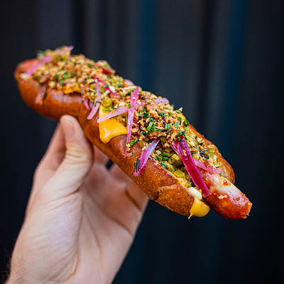 Syrový hot-dog